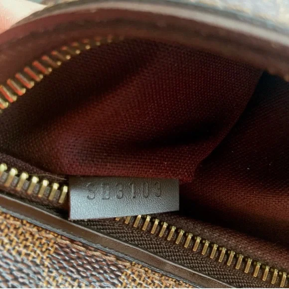 Authentic LOUIS VUITTON Damier Ebene Hoxton GM Shoulder Bag Brown (Made in USA) - Picture 12 of 16